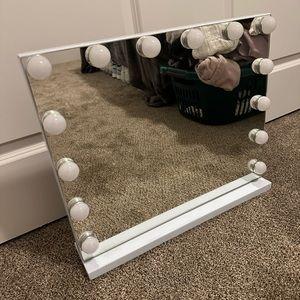 Bluetooth make up vanity